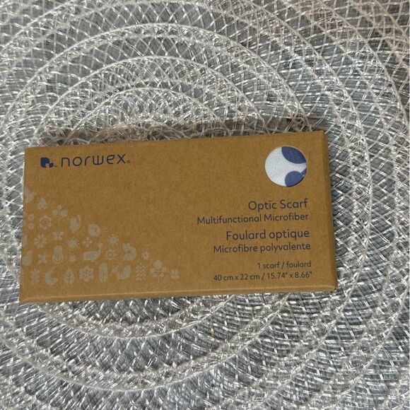 Norwex Icon Optic Scarf with Charm NWT - Picture 9 of 9